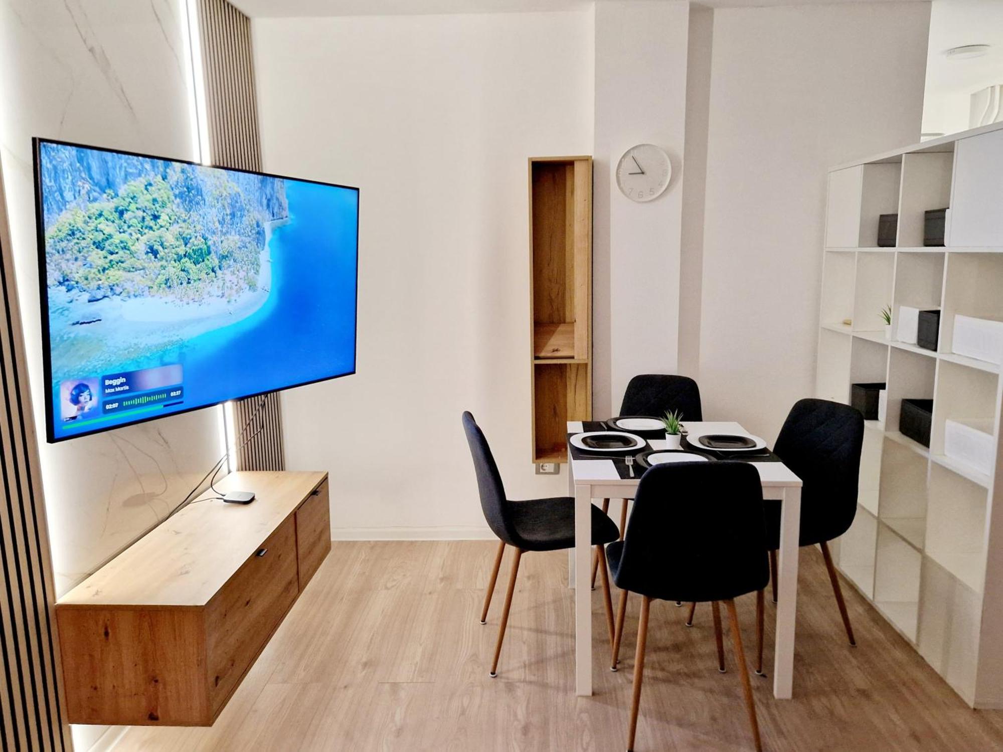 Cosy Novi Sad Loft, Self Check-In Leilighet Eksteriør bilde